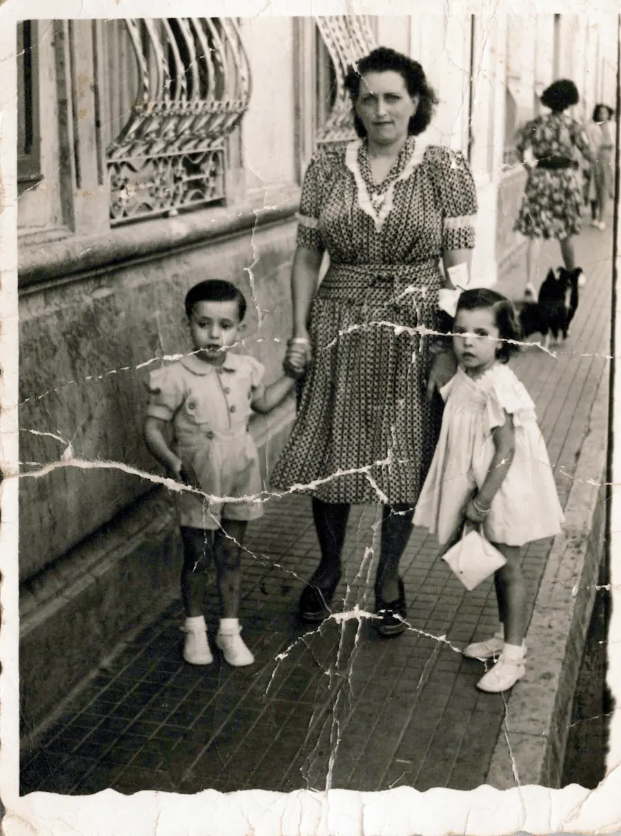 proceso de restauración digital de fotografías antiguas